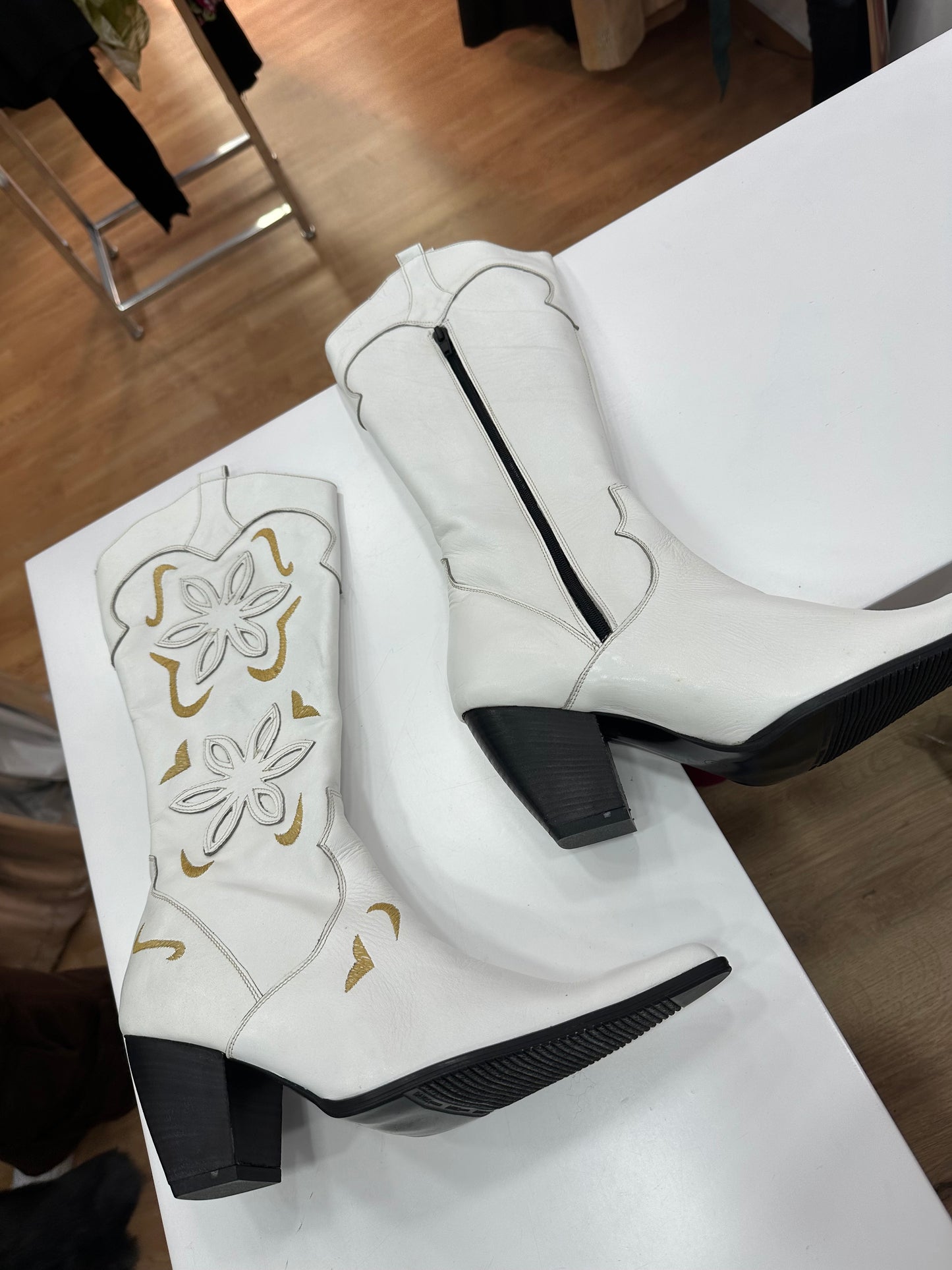 Deadstock cowboy boots
