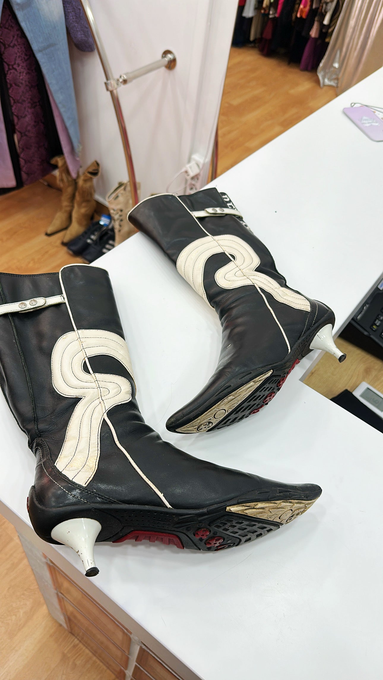Replay motor boots