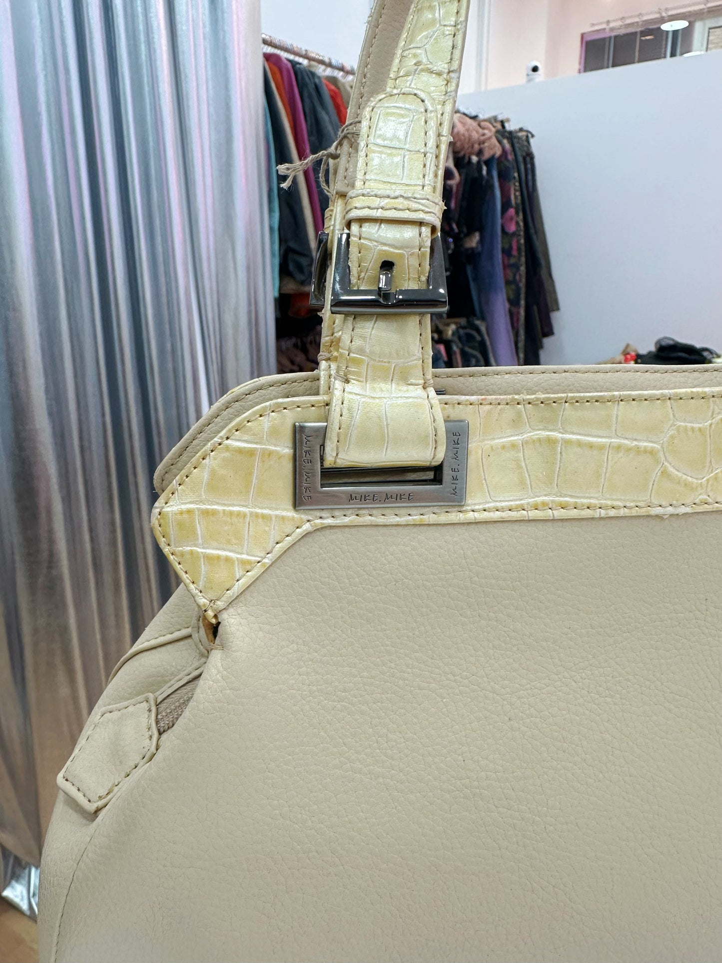 Vintage leather bag