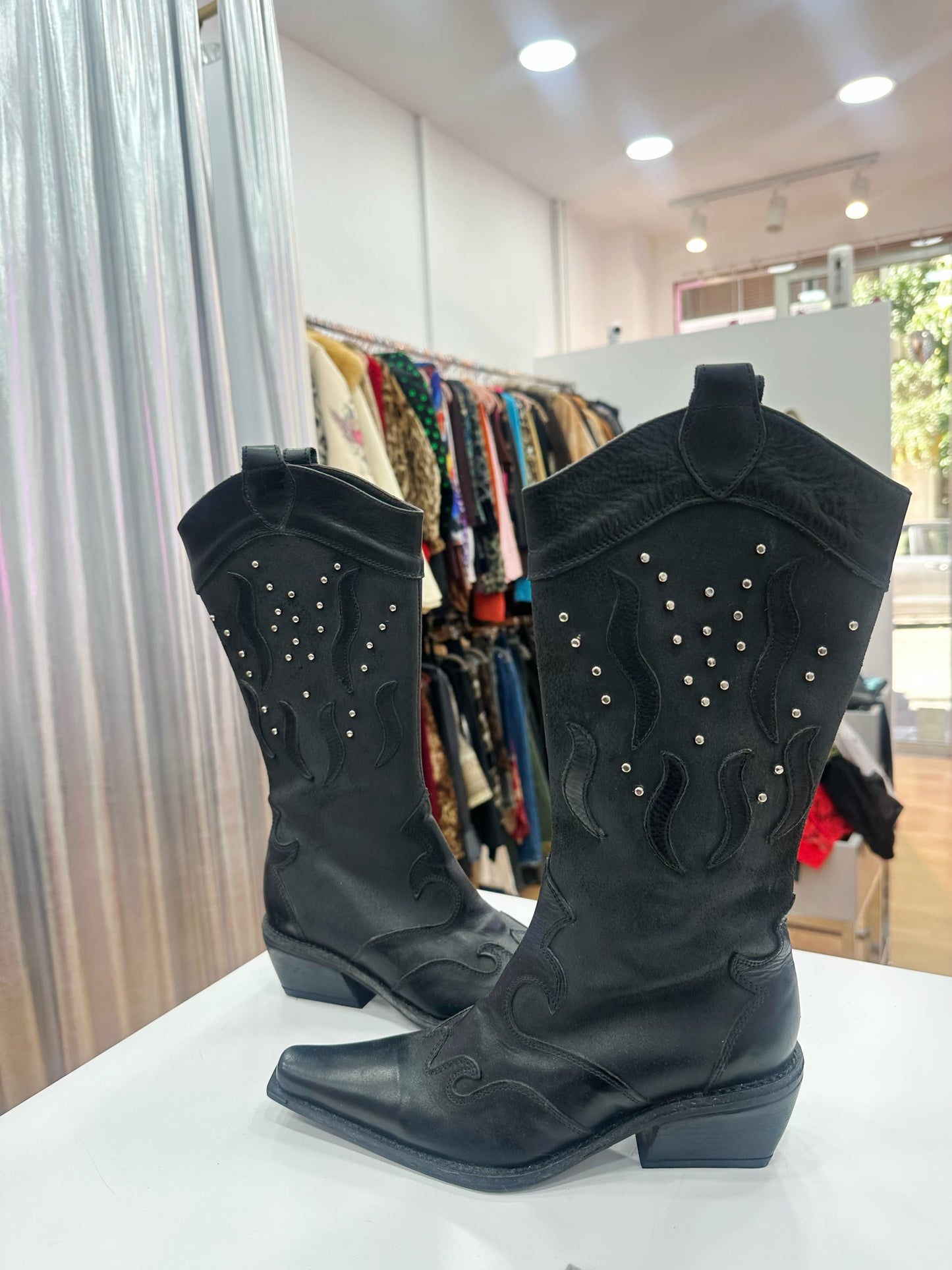 Deadstock leather cowboy boots