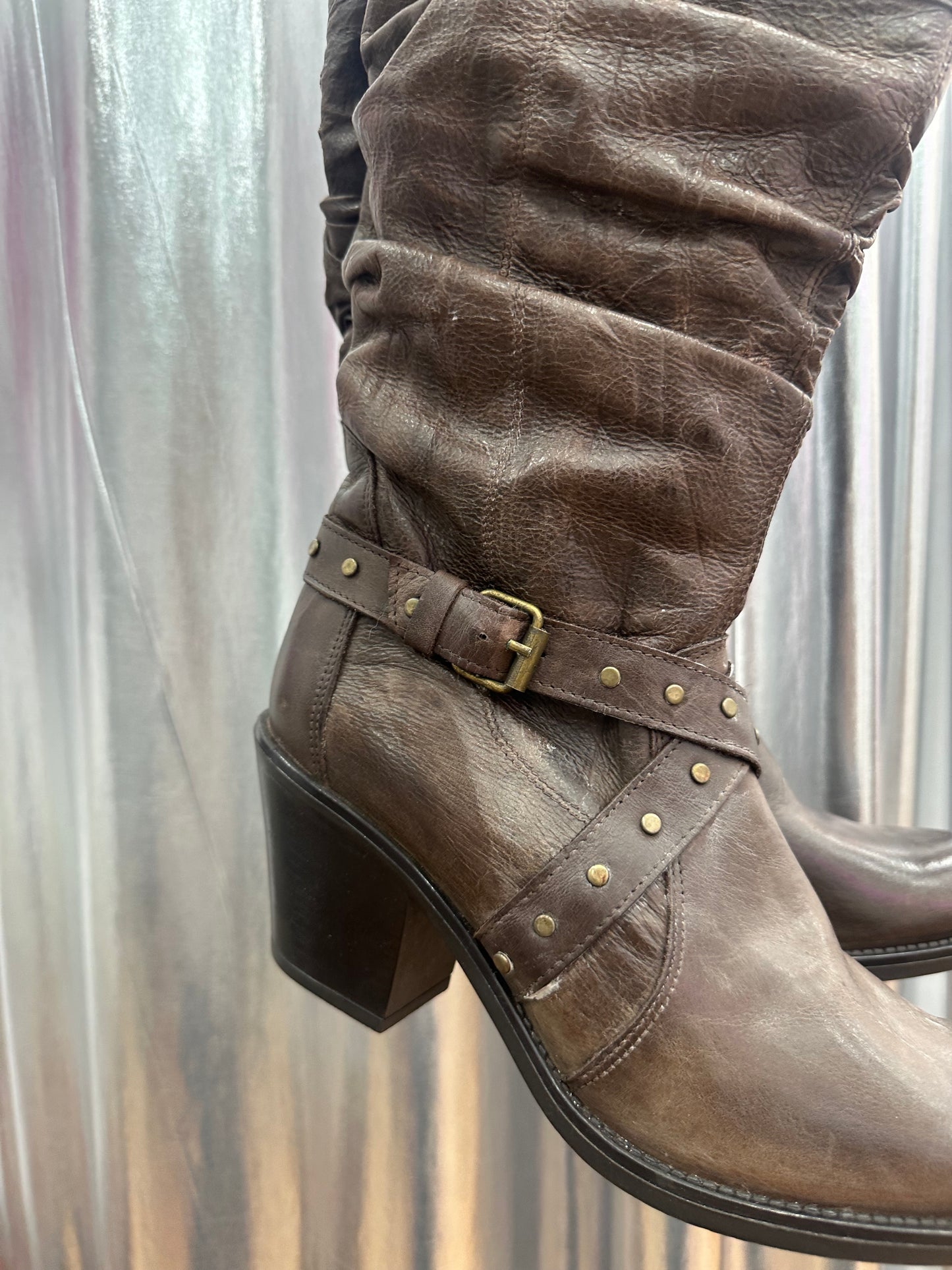 Deadstock leather boots