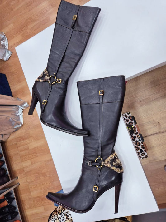 Leather boots