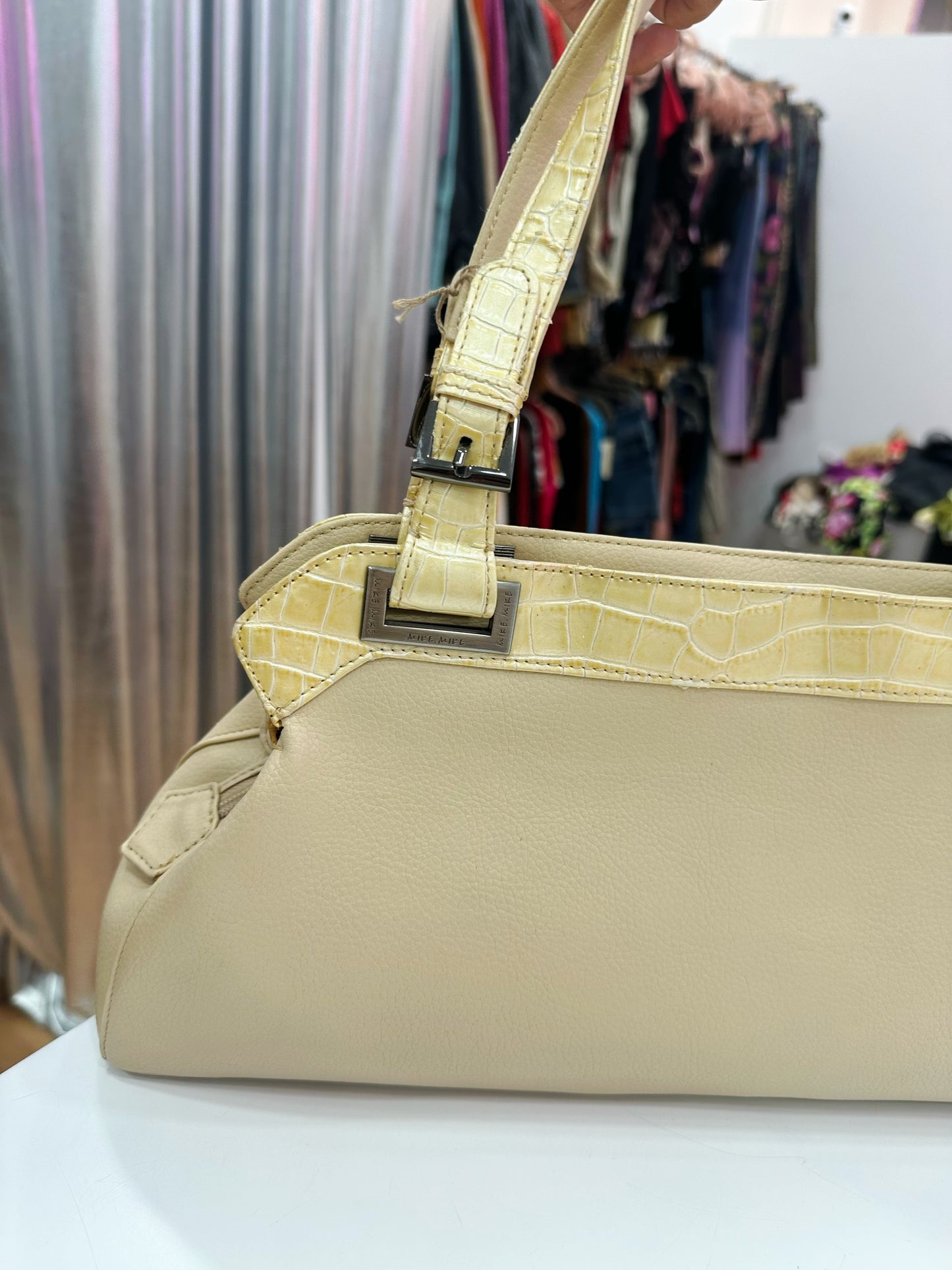 Vintage leather bag
