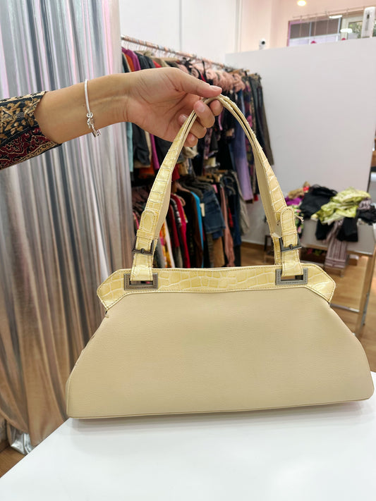 Vintage leather bag