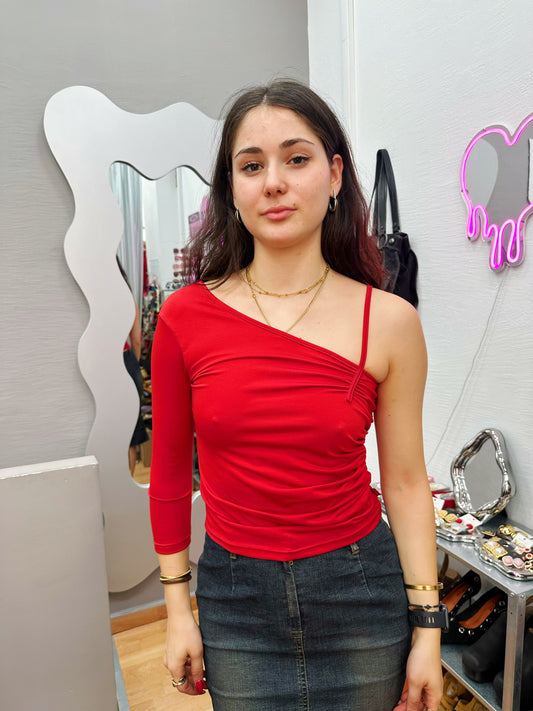 One shoulder top