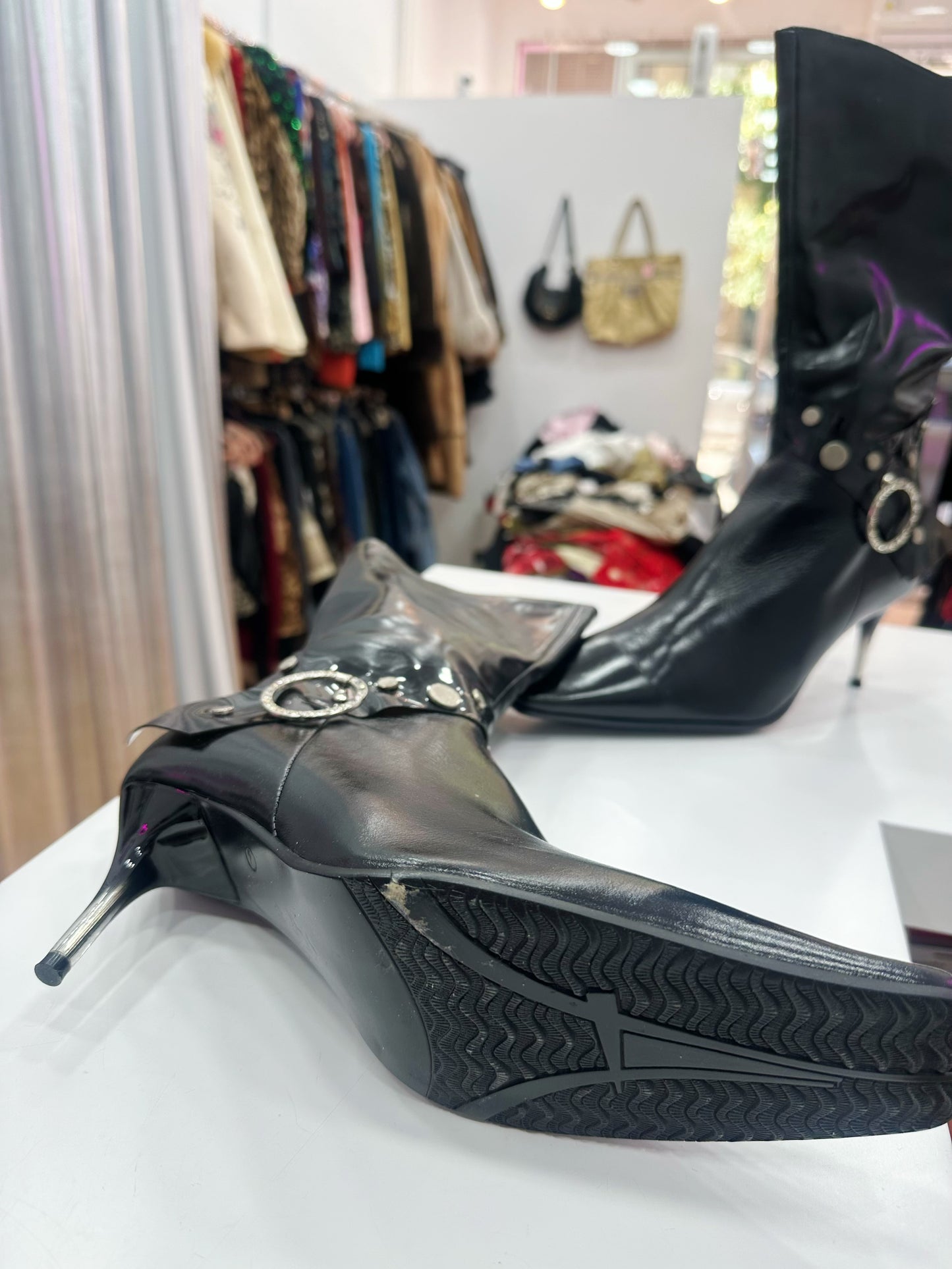 Y2K leather / vinyl boots