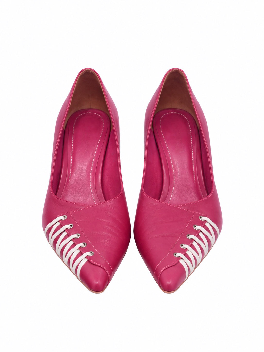 Leather vintage pumps with corset effect