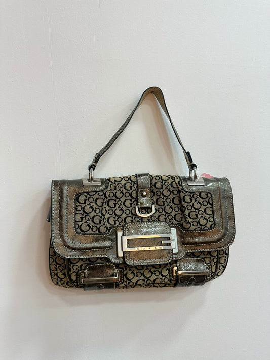 Guess hand / shoulder bag