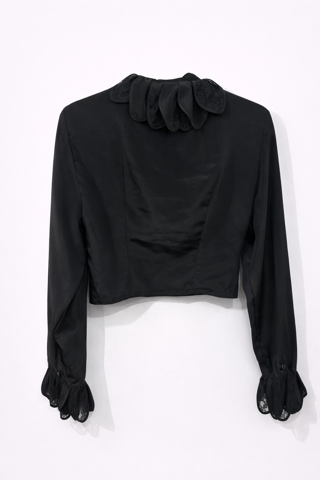 Vintage cropped shirt